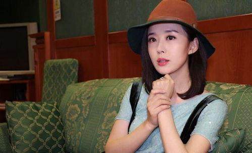 娱乐吃瓜女艺人喜欢显摆,揭秘娱乐圈“吃瓜女艺人”的显摆人生