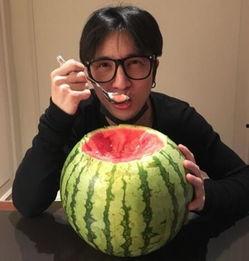 吃瓜娱乐星,吃瓜群众揭秘明星幕后故事 第2张 吃瓜娱乐星,吃瓜群众揭秘明星幕后故事 第2张